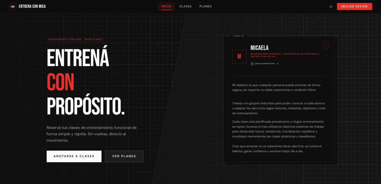 The Entrena Con Mica home page: the "Entrená con propósito" headline and the coach's introduction.